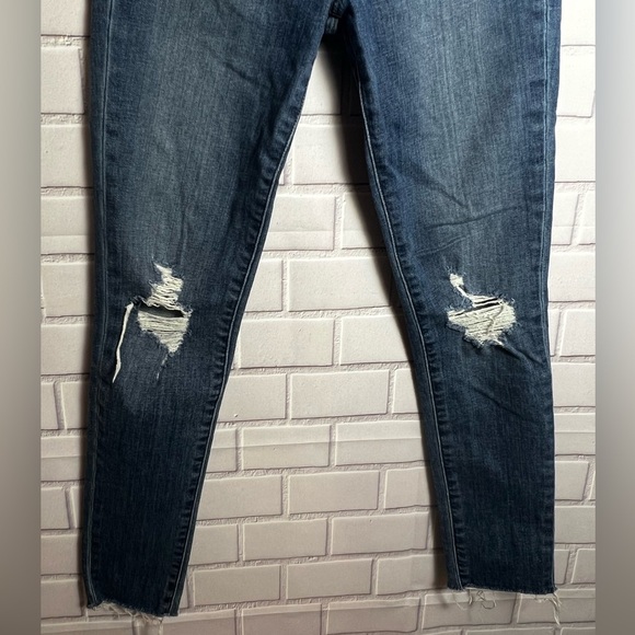 Joe's Jeans Women's Distressed Blue Jeans/size 26 - Picture 8 of 10